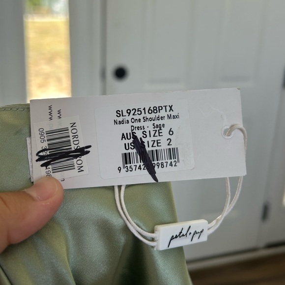 Petal and Pup NADIA ONE SHOULDER MAXI DRESS - Picture 11 of 11